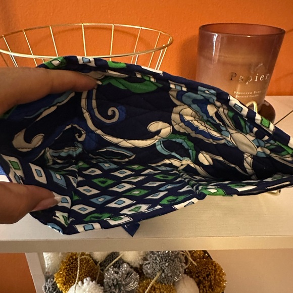 VERA BRADLEY Poxket Wallet in “Moaaic” Print(NWOT) - Picture 3 of 6